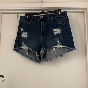 kendall + kylie distressed jean shorts.